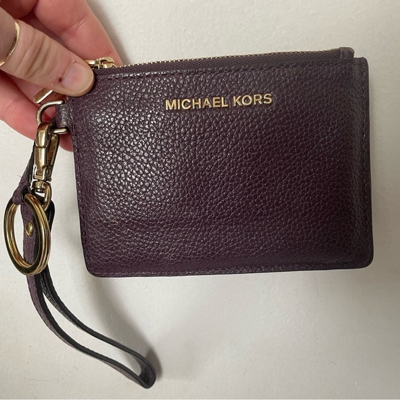 Michael Korrs Crossbody Bag and Matching Wallet - Picture 9 of 13